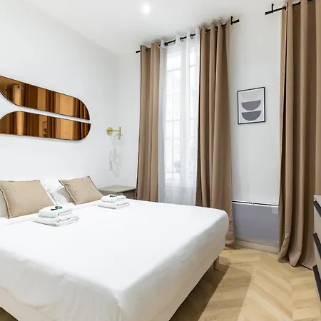 Hsh St Germain/jardin Du Luxembourg : Luxury Appartamento Parigi